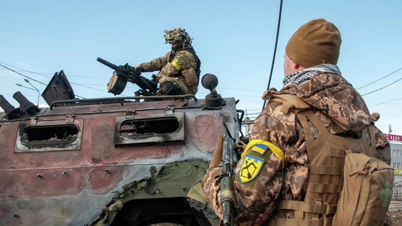جنگ شدید در باخموت از دید دوربین روی بدن یک نظامی اوکراینی + فیلم