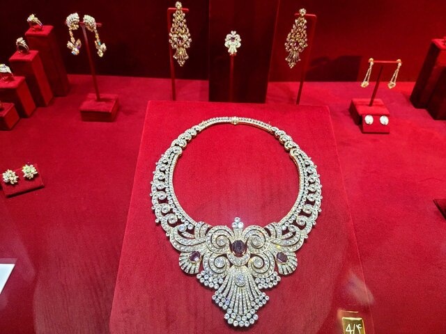 این طلا و جواهر را فقط در تهران میتوان دید + عکس