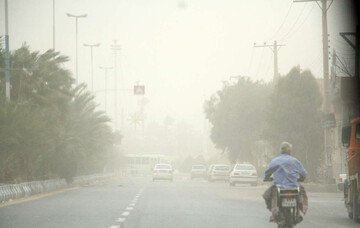 گرد و غبار ادارات این استان را به تعطیلی کشاند