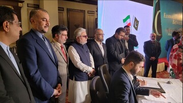 امضای سند همکاری‌های اقتصادی و تجاری میان اتاق بازرگانی ایران و کراچی