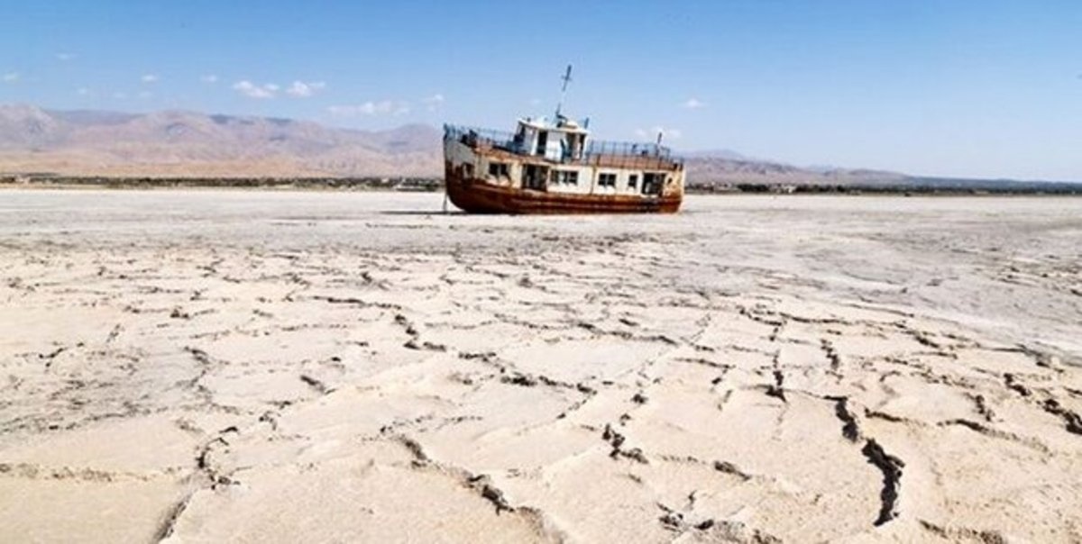 رهاسازی آب به دریاچه ارومیه از دی ماه آغاز می شود