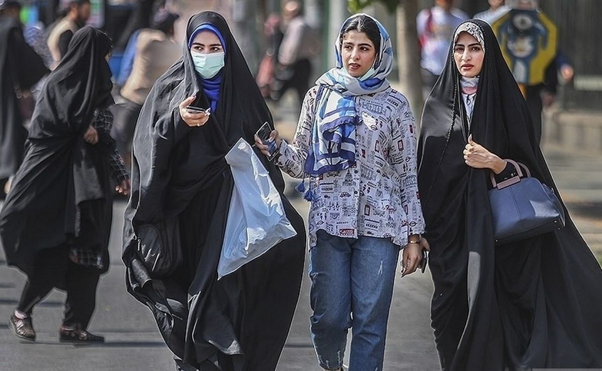 روزنامه ایران: ۸۰درصد مردم به حجاب اعتقاد دارند، اما ۶۸درصد مردم احساس می کنند اکثریت جامعه بی حجابی را دوست دارند