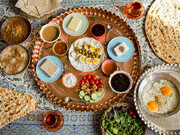 هر صبحانه  در سفره ایرانی‌ها چقدر خرج برمی‌دارد؟ / از قیمت نان و پنیر تا کله پاچه