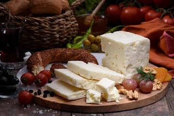 قیمت انواع پنیر امروز ۱۷ آبان ۱۴۰۲ + جدول