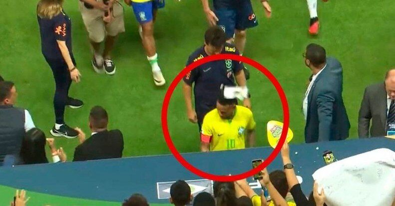 حمله هواداران عصبانی برزیل به نیمار + عکس