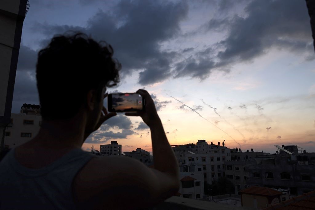 چگونه اخبار ساختگی در خصوص جنگ اسرائیل و حماس در فضای مجازی پخش می‌شود؟