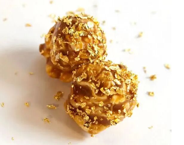 گرانترین غذاهای جهان؛ پیتزایی که هم قیمت ماشین است! + عکس