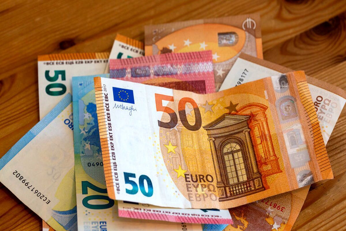 ارزش یورو سقوط کرد