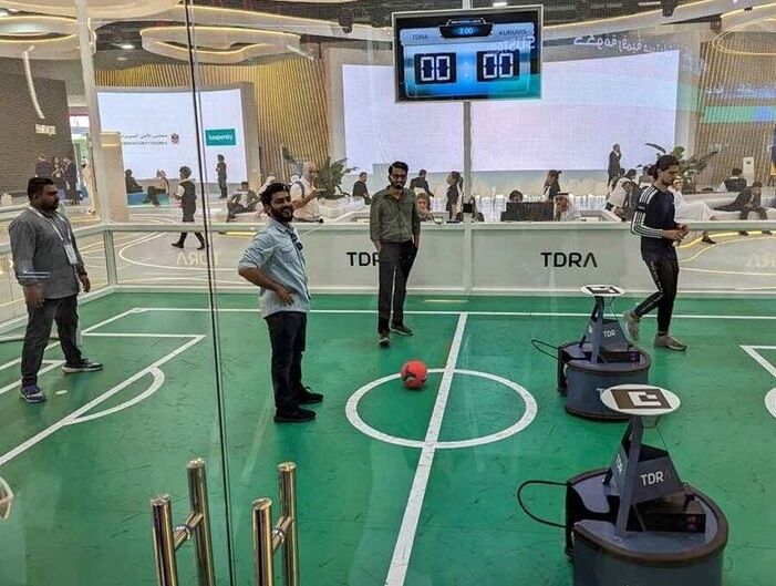 عجیبترین محصولات در نمایشگاه فناوری؛ از کامپیوتر کفشی تا کلاه خوابآور + عکس