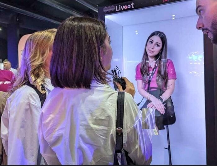 عجیبترین محصولات در نمایشگاه فناوری؛ از کامپیوتر کفشی تا کلاه خوابآور + عکس