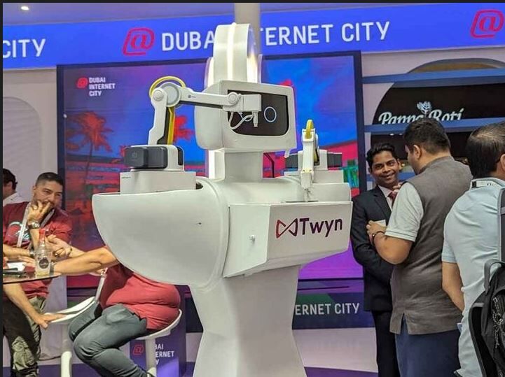 عجیبترین محصولات در نمایشگاه فناوری؛ از کامپیوتر کفشی تا کلاه خوابآور + عکس