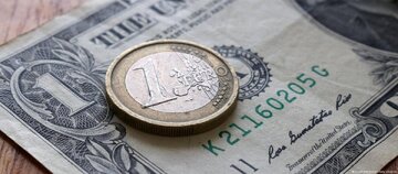 قیمت دلار، یورو و ۴۴ ارز دیگر  امروز دوشنبه ۸ آبان / نرخ رسمی ۱۲ ارز افزایش یافت