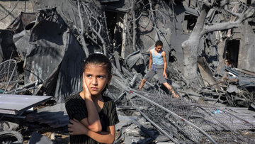 مجری اخبار تاکتیک‌های وحشیانه اسرائیل برای هدف قرار دادن غیرنظامیان را افشا می‌کند