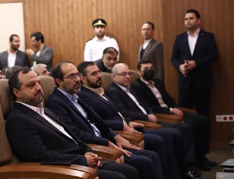 مدیرعامل بانک ملت در مراسم رونمایی از محصولات فناورانه: مراجعه حضوری مردم به شعب با توسعه محصولات جدید بانک ملت، کاهش می یابد