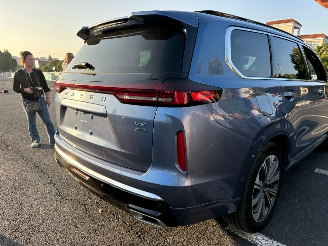 بررسی اکستریم VX مدیران خودرو؛ رقیب چینی تویوتا لندکروزر ۳۰۰ به ایران آمد