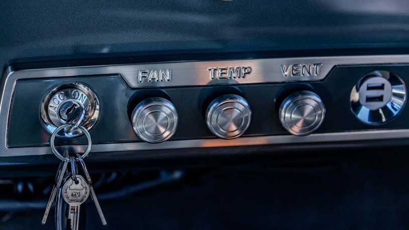 این خودروی زشت بیش از ۵۰ میلیارد تومان قیمت دارد! + عکس