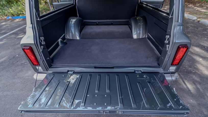 این خودروی زشت بیش از ۵۰ میلیارد تومان قیمت دارد! + عکس