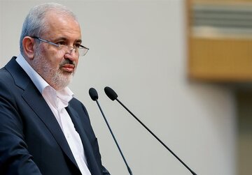 وزیر صمت: اگر صنعت را هوشمند نکنیم، همسایه‌ها از ما جلو میزنند و شما به عنوان ایرانی خجالت می‌کشید/ اگر کارها به نتیجه نرسد، غصه می‌خورم