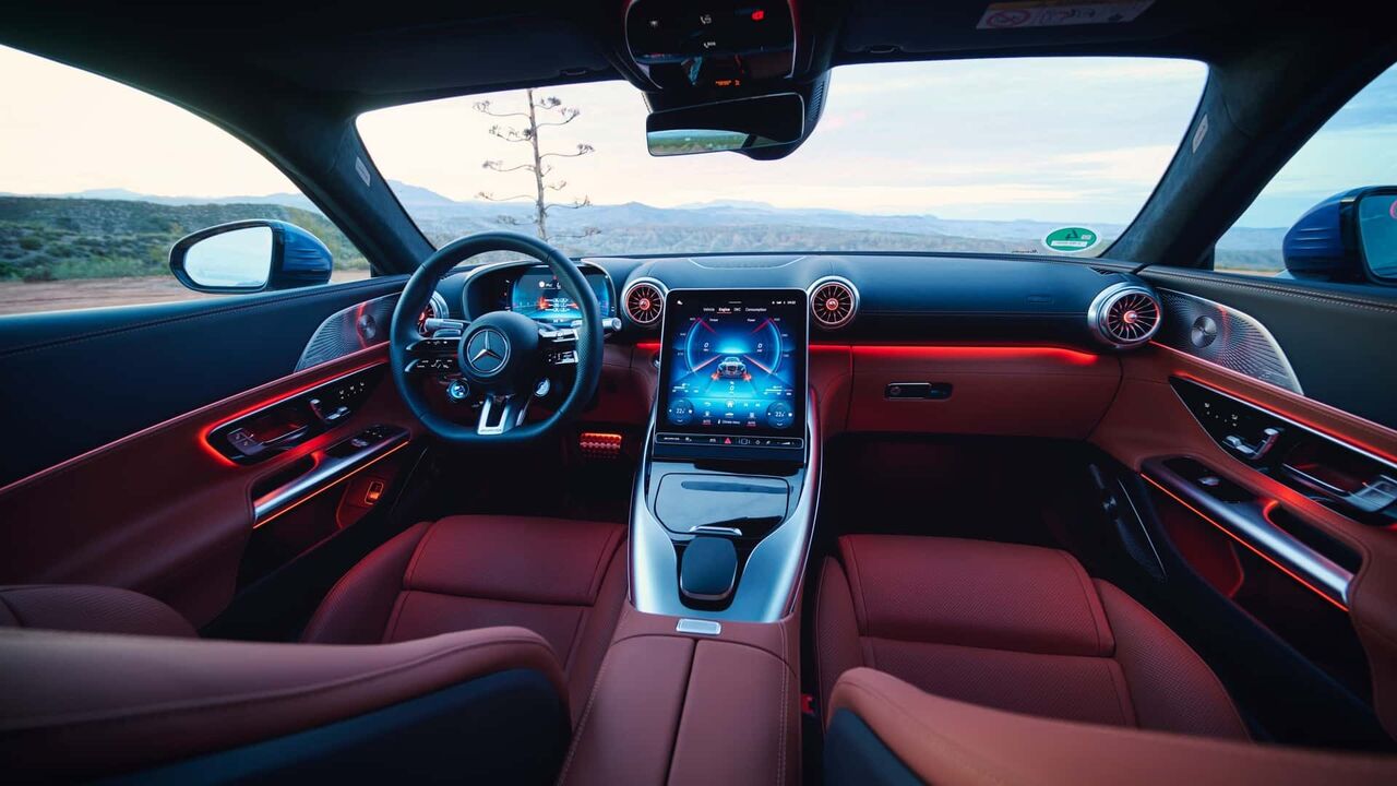 مرسدس بنز-آ ام گ جی تی۶۳ مدل ۲۰۲۴ مرسدس بنز-آ ام گ جی تی۶۳ مدل ۲۰۲۴