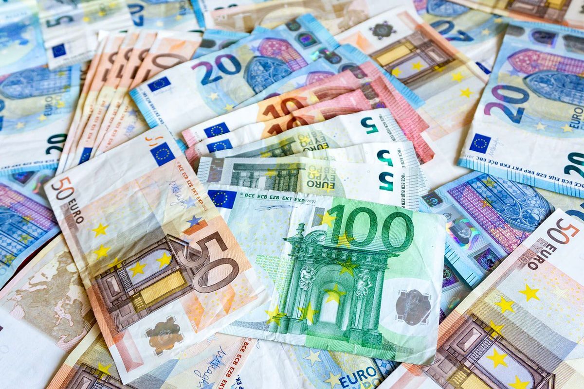 قیمت یورو امروز ۲۳ آبان ماه ۱۴۰۲ در بازار