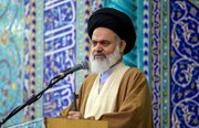 خطیب جمعه قم: انتخابات آبروی انقلاب اسلامی است، برخی‌ها از الان زمزمه‌های دیگری دارند؛ اما ملت بزرگ ایران محکم در عرصه حضور خواهد داشت