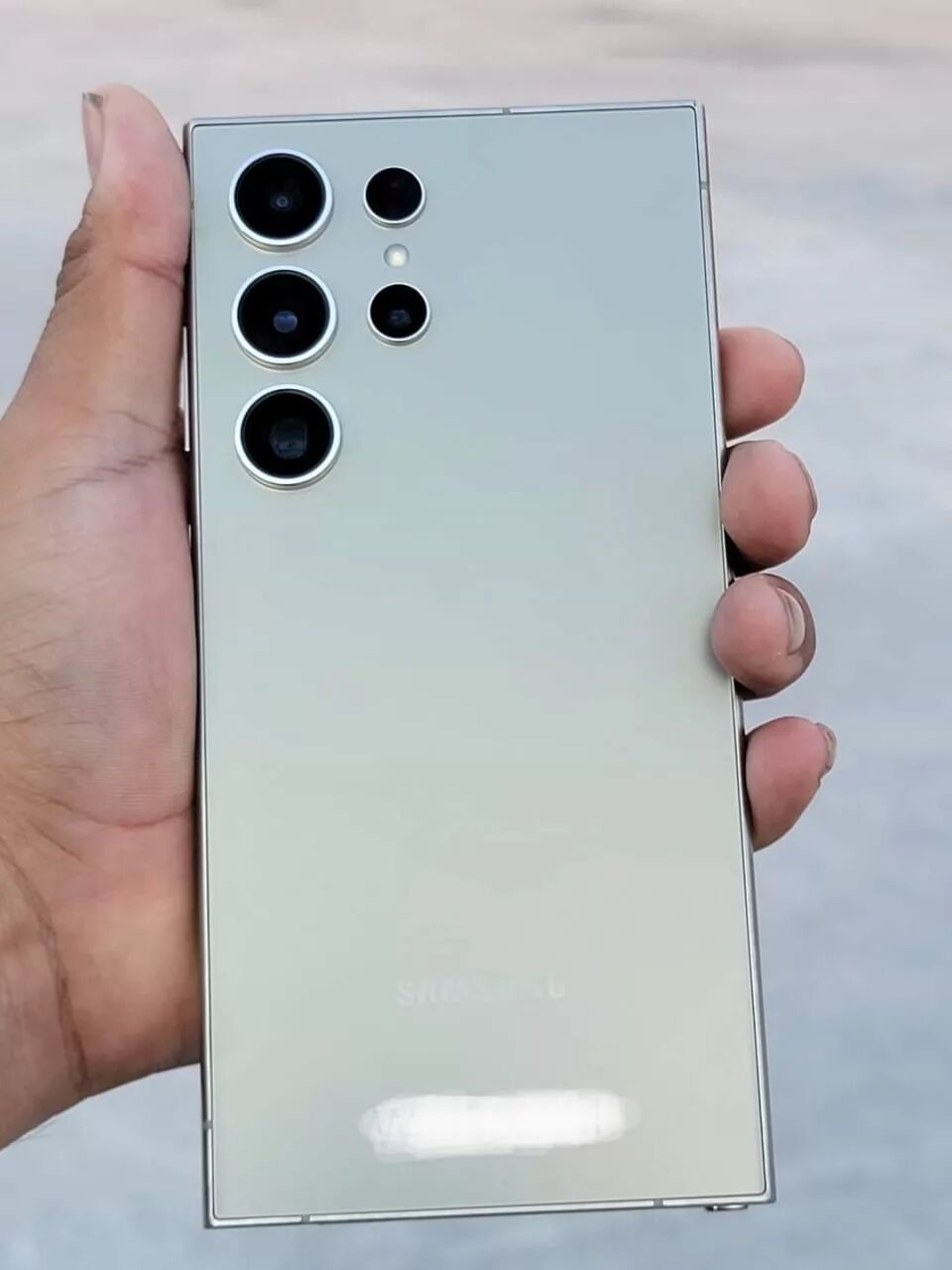 طراحی پرچمدار جدید سامسونگ افشا شد! + عکس