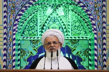 استقامت و خدامحوری مردم ایران درسی برای همه مسلمین و آزادگان جهان