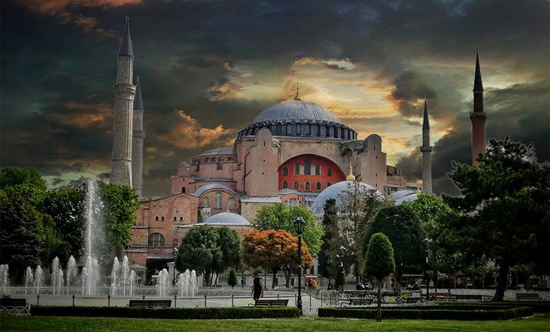 مقصد داخلی یا خارجی؟ کدام یک را انتخاب کنیم؟