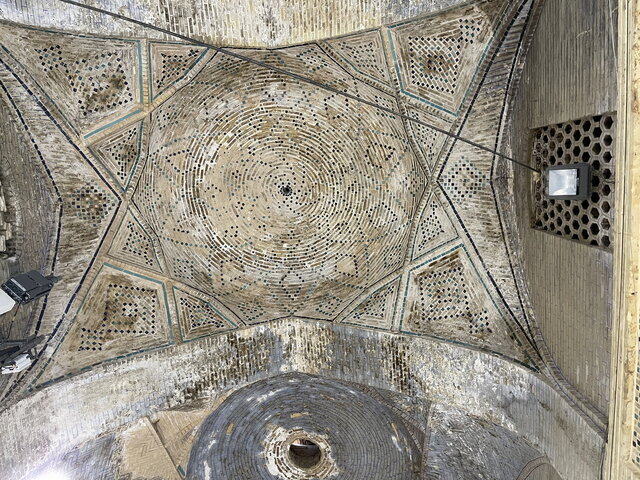 روسیاهیِ بازار شیراز! + عکس