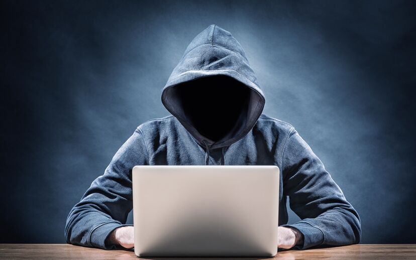نوجوان ۱۵ ساله اطلاعات بانکی ۱۳۰۰ نفر را هک کرد!