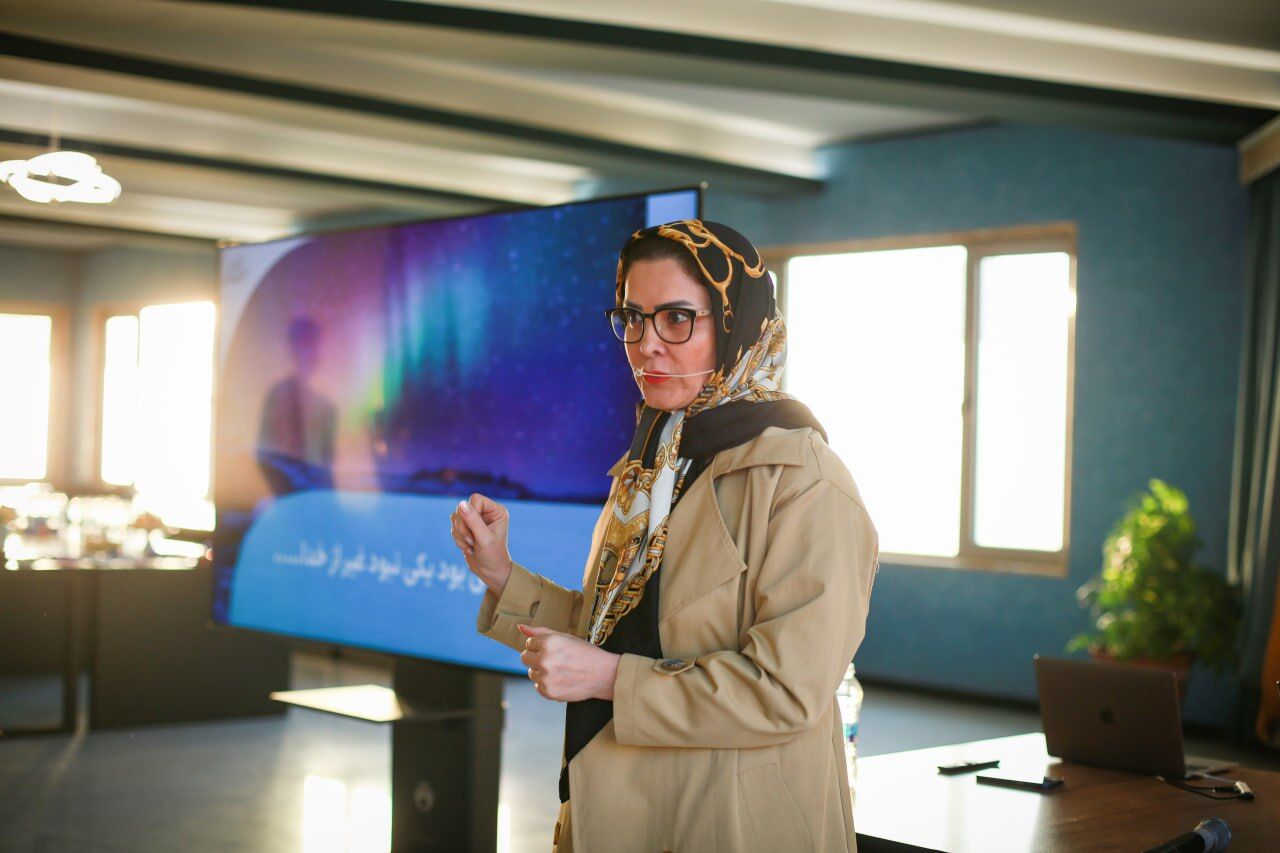 رترو در کنار جویندگان کار / مهارتهای ارتباطی و داستان سرایی به سبک رترو