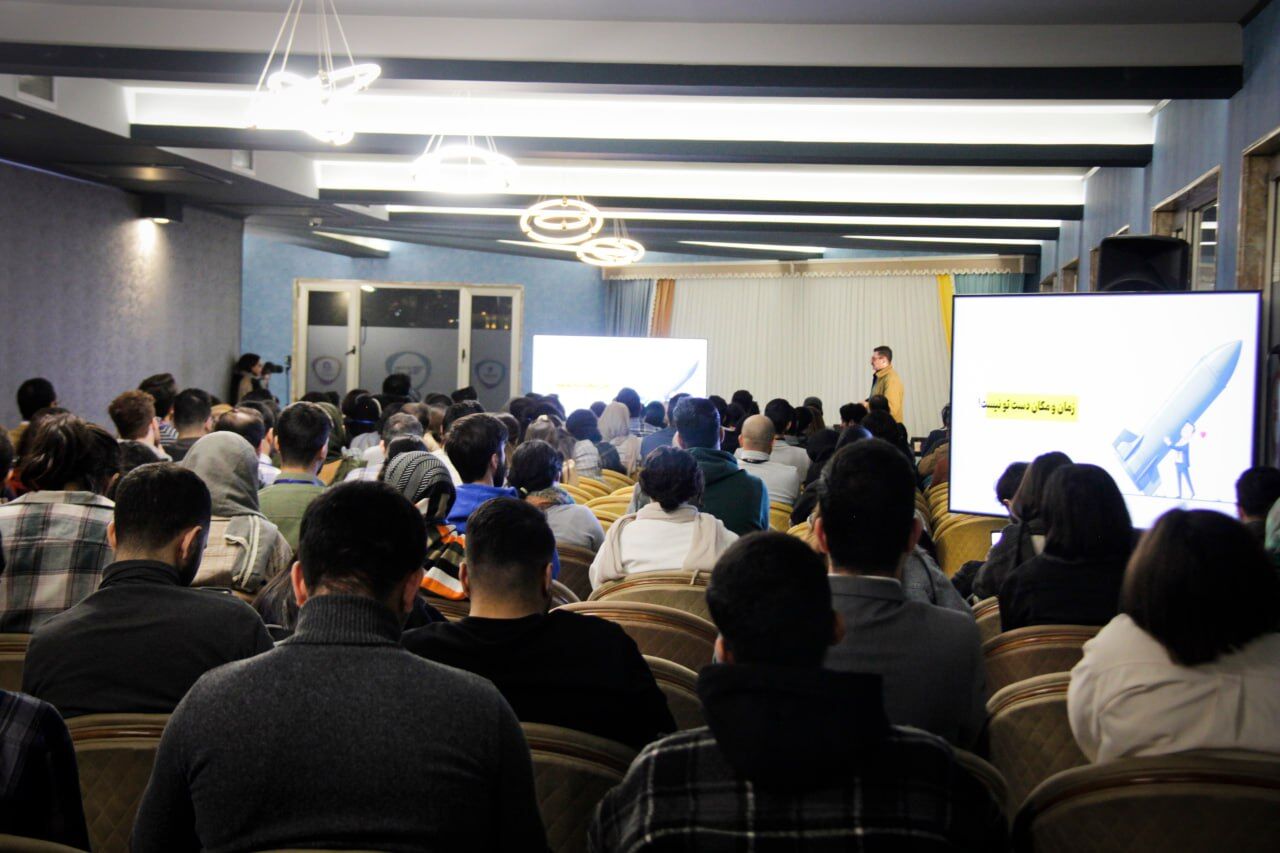 رترو در کنار جویندگان کار / مهارتهای ارتباطی و داستان سرایی به سبک رترو