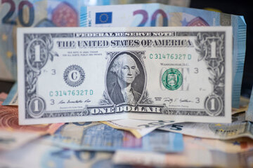 قیمت دلار، یورو و ۴۴ ارز دیگر امروز ۲۲ آذر / نرخ رسمی ۲۶ ارز افزایش یافت