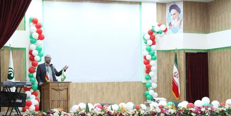 فرماندار اصفهان با ویلچر به مراسم تجلیل از معلولان رفت/ عکس
