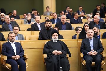 حضور مدیر عامل و اعضای هیأت مدیره بانک ملت در همایش اقتصاد ایران