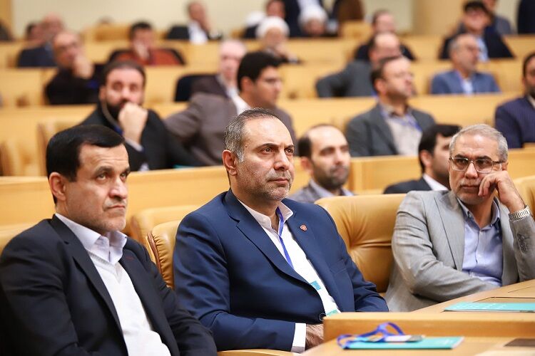 حضور مدیر عامل و اعضای هیأت مدیره بانک ملت در همایش اقتصاد ایران