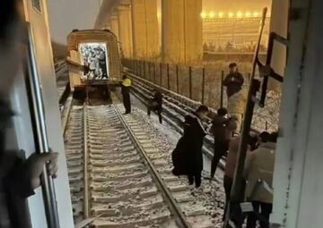 حادثه وحشتناک در مترو / ۱۰۲ نفر دچار شکستگی شدند!