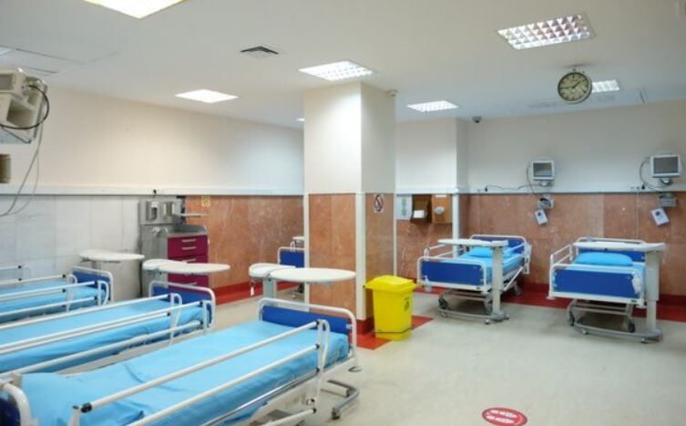 حمله به پزشک ایرانی با قمه در یک درمانگاه خصوصی! + فیلم