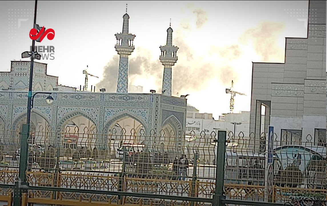 انتشار دود غلیظ در اطراف حرم امام رضا + عکس