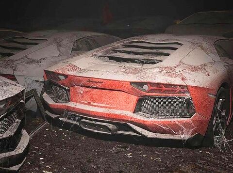 تصاویر خودروهای لاکچری دوبی زیر خروارها خاک / گرانترین قبرستان جهان! / حراج پورشه، لامبورگینی و فراری با کمترین قیمت