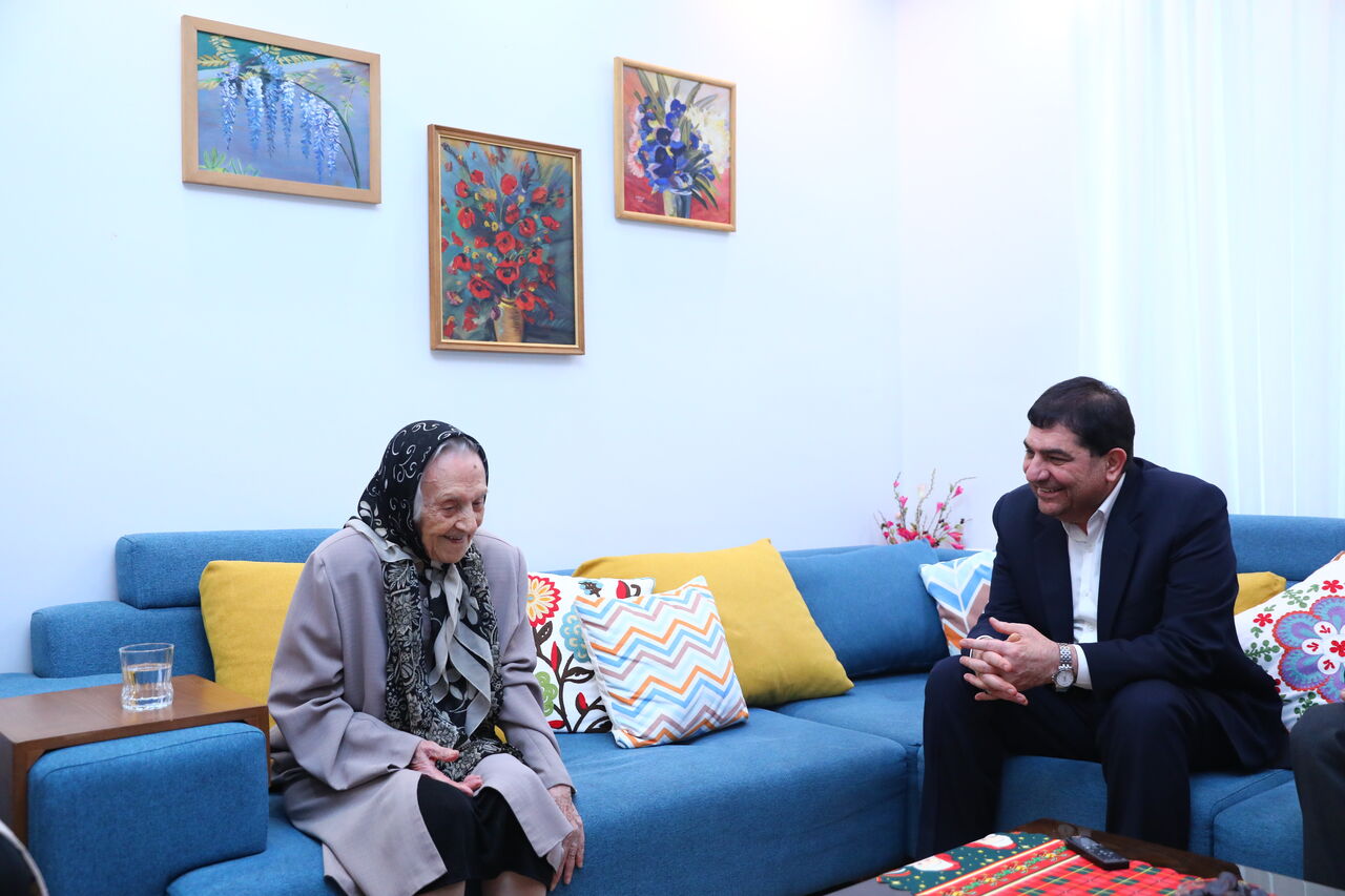 مخبر: رابطه عاطفی بین مردم ایران و اقلیتها بینظیر است