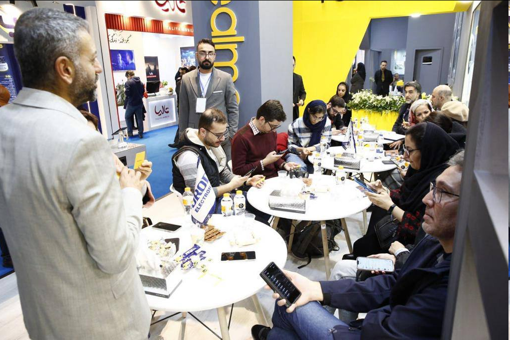 گوشی ریلمی GT۳ با شارژر ۲۴۰ واتی در ایران رونمایی شد