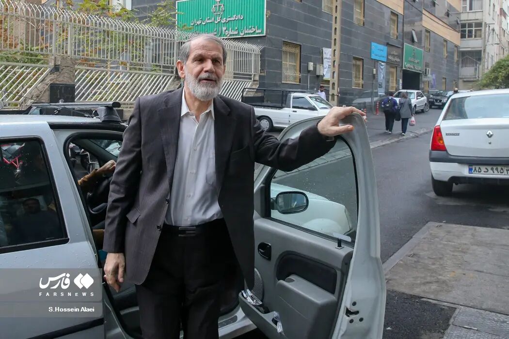 صادق محصولی با ثروت افسانهایش چه خودرویی سوار میشود؟