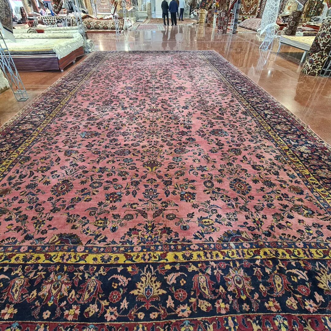 ویژگیهای جالبی که فرش ۲ میلیارد ۵۰۰ میلیون تومانی دارد! + لیست قیمت انواع فرش دستبافت