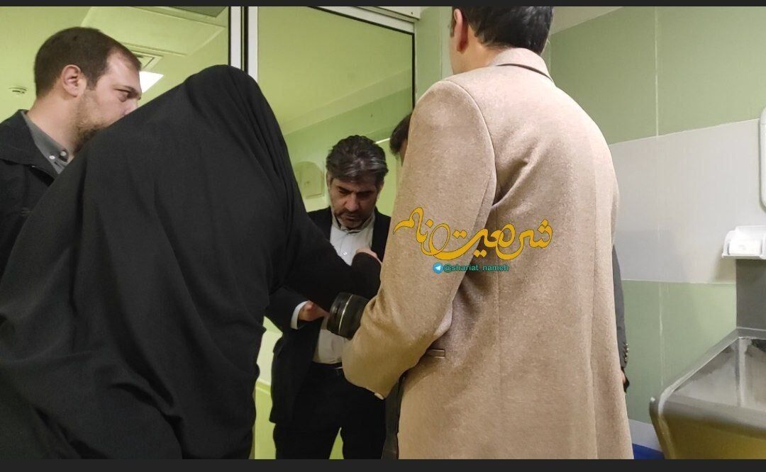 حرکت عجیب وزیر بهداشت در بخش مراقبهای ویژه + عکس