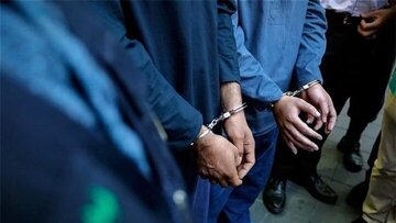 دستگیری دزدان دریایی با لباس نظامی در لارک