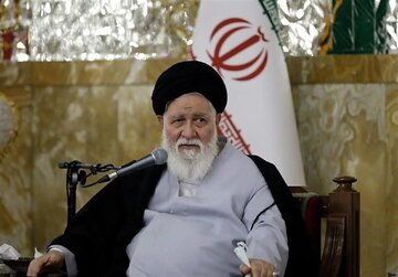 علم‌الهدی: امروز تمام سیاستمداران روی کره زمین تحلیل می‌کنند که رهبری به اقتدار رهبر ایران وجود ندارد