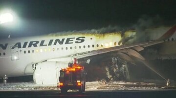 یک هواپیمای مسافربری آتش گرفت + فیلم