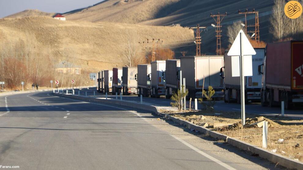 صف ۱۰ کیلومتری کامیونها در مرز ایران و ترکیه! + عکس