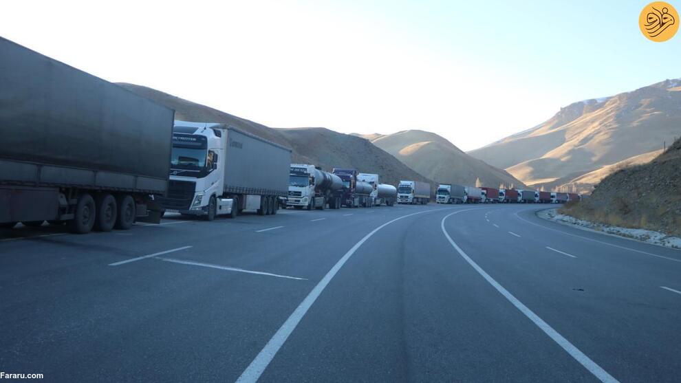 صف ۱۰ کیلومتری کامیونها در مرز ایران و ترکیه! + عکس